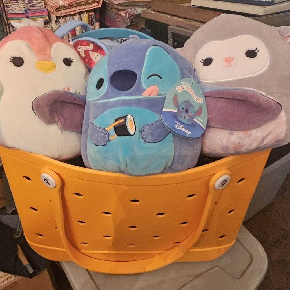 Multiple Squishmallows